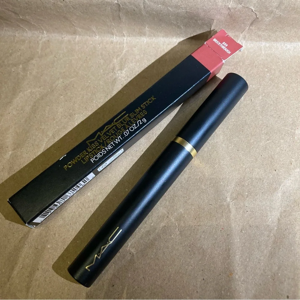 Mac lipstick 899
